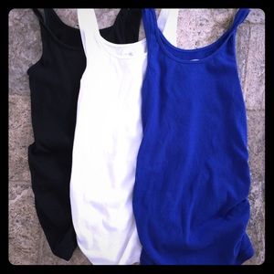 🤰🏻Lot of 3 - Old Navy Tank Tops